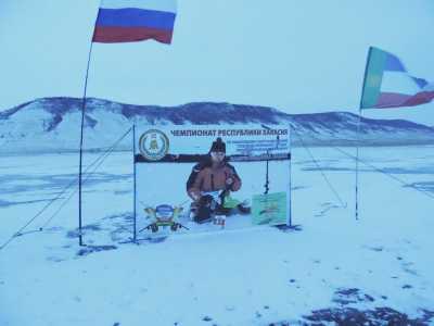 Лучшего рыболова на мормышку со льда определили в Хакасии