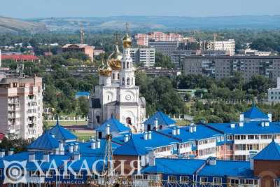 Валентин Коновалов поздравил православных с Пасхой