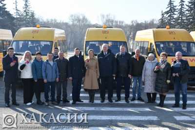 В Хакасии пополнился парк школьных автобусов