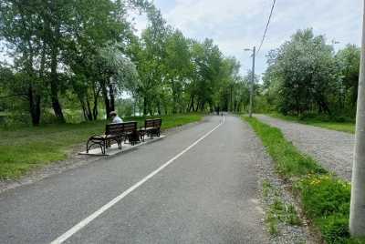 Новые скамейки будут ждать посетителей парка в Абакане