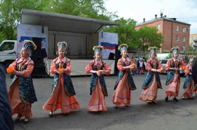 В столице Хакасии торжественно открыли обновленный двор