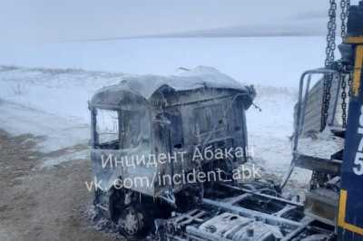 Большегруз сгорел на трассе в Боградском районе