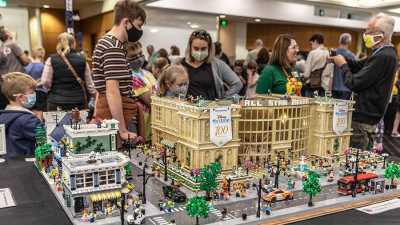 Россиянам предложили инвестировать в Lego