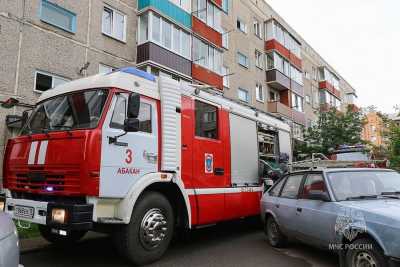 От верной смерти спасли пожарные мужчину в Абакане