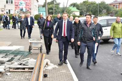 Власти Хакасии оценили ход строительства новой детской поликлиники в Аскизе