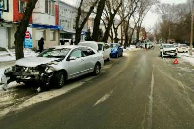 В Абакане такси попало в ДТП: травмированы дети