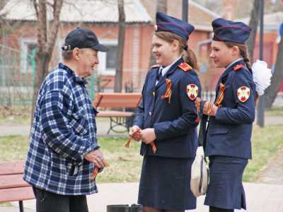 Георгиевские ленточки раздали абаканцам