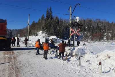 В Курагинском районе не разъехались тепловоз и иномарка