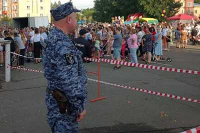 Росгвардейцы Хакасии сделали День металлурга в республике безопасным