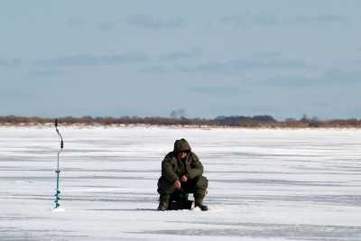 Кто куда, а рыбаки на водоёмы: в Хакасии напомнили про безопасность