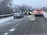 Иномарка перегородила часть абаканской дамбы