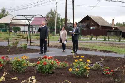 В Алтайском районе на месте пустыря построили парк