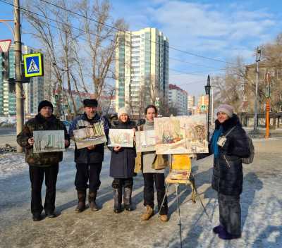 Художники объединения &quot;Теплые краски&quot; вышли на улицы Абакана