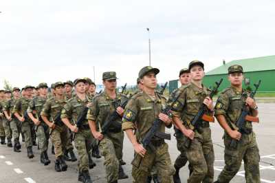 Выпускники военной кафедры приняли присягу в Абакане