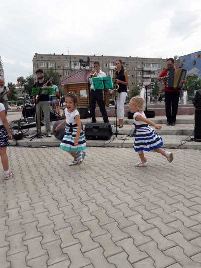 Саяногорск отмечает День металлурга