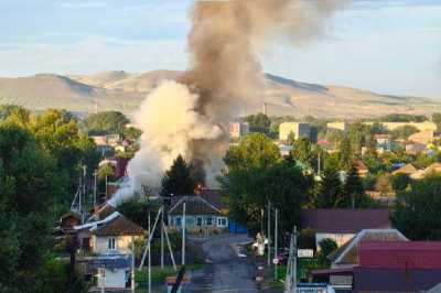 Жилой дом и баня: пожар ликвидировали в частном секторе Абакана